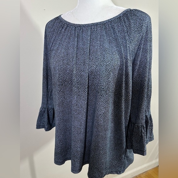 Michael Kors sz lg top in blues tone neckline has gathers 3/4 sleeve ruffle edge - Picture 7 of 14